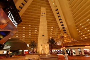 Luxor hotel & casino parking