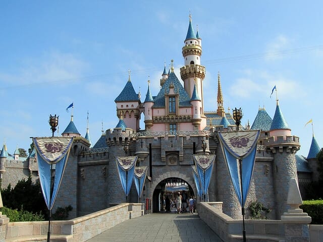 Distance from Las Vegas to Disneyland – How Long is the Drive Time ...