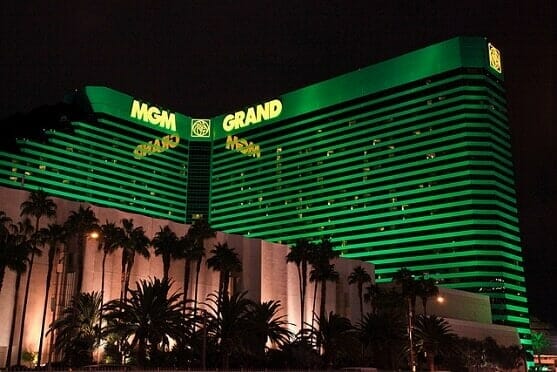 parking garage mgm grand