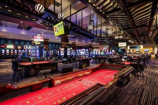 The Isle Casino Hotel in Bettendorf has 908 slots & 16 table games.