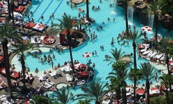 flamingo pool party vegas