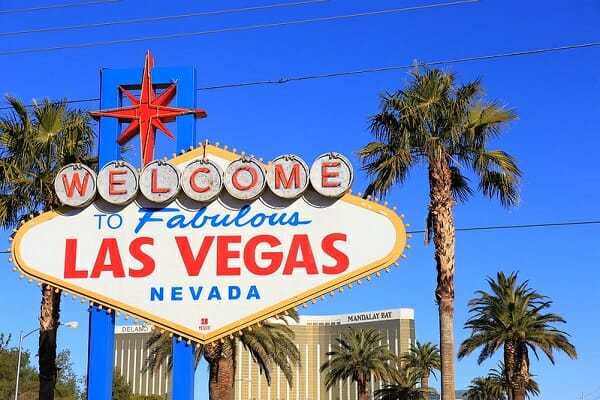 Las Vegas Welcome Sign – Hike America