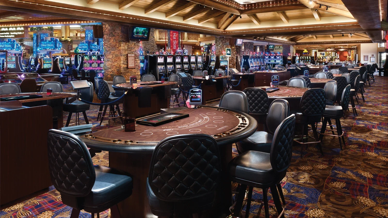 Ameristar Black Hawk: Casino, Hotel, Poker, and Visitor Guide 3 Ameristar Casino Black Hawk: table games.