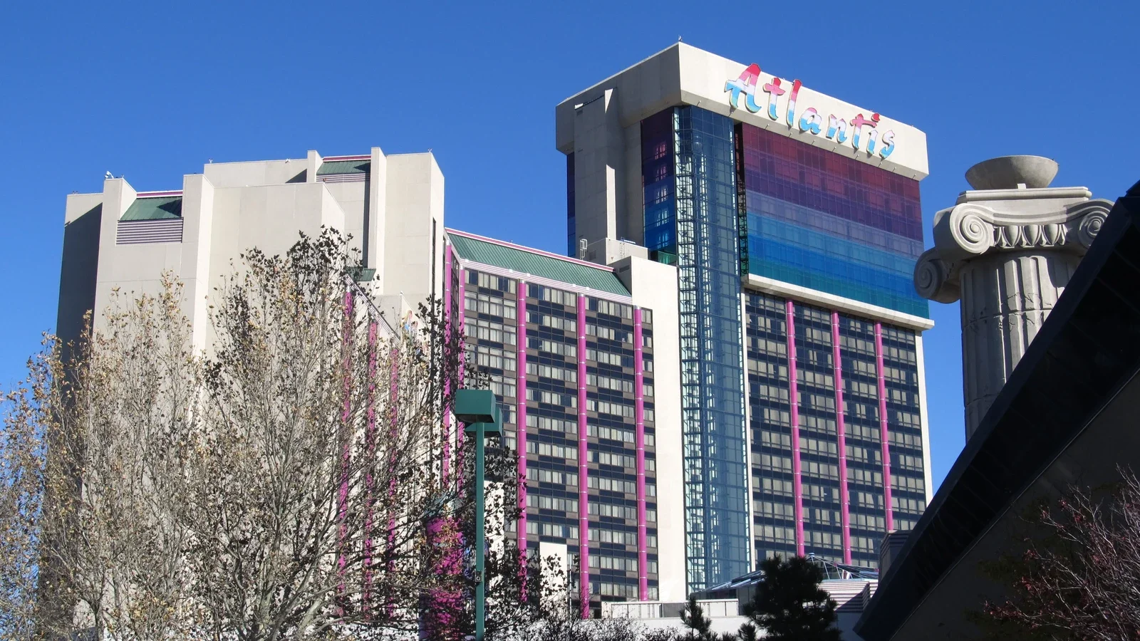 Atlantis Casino, Reno: Hotel, Games, Dining & Fees 3 Atlantis Casino, Reno hotel photograph