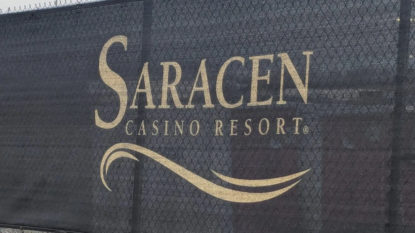 Saracen Casino Resort Pine Bluff: Games, Dining & Visitor Guide 1 Saracen Pine Bluff sportsbook review photo X.