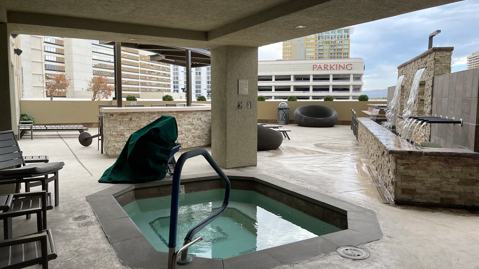 Silver Legacy Reno: Casino, Hotel, and Visitor Guide 4 Silver Legacy Reno hot tub photograph