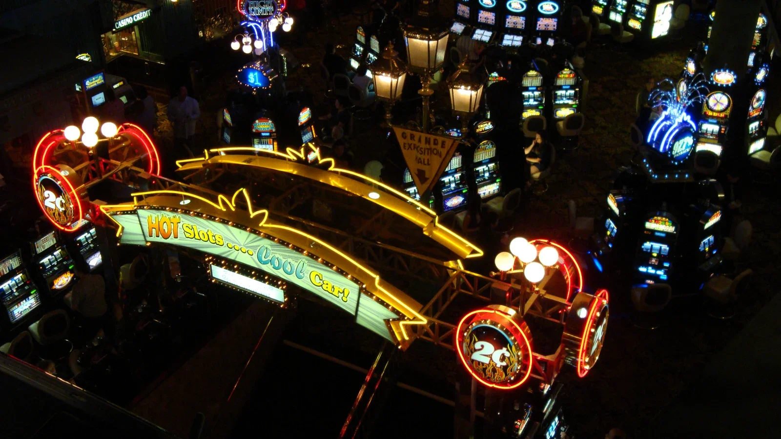 Silver Legacy Reno: Casino, Hotel, and Visitor Guide 3 Silver Legacy Reno hotel photograph