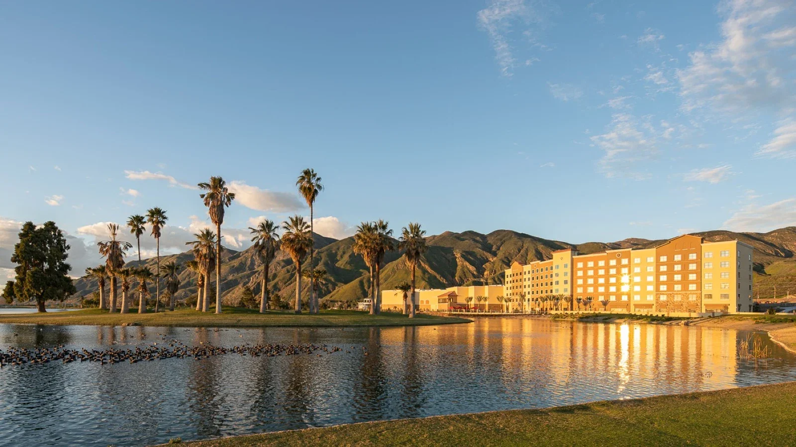 Soboba Casino Resort &amp; Hotel San Jacinto: pool.