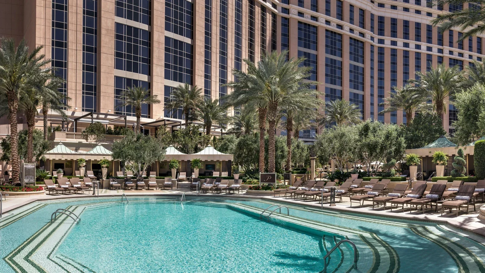 The Palazzo Las Vegas 3 Azure pool at The Palazzo Las Vegas, as pictured in Condé Nast Traveler’s pool review.